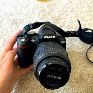 Nikon D3000 18-55 VR KIT